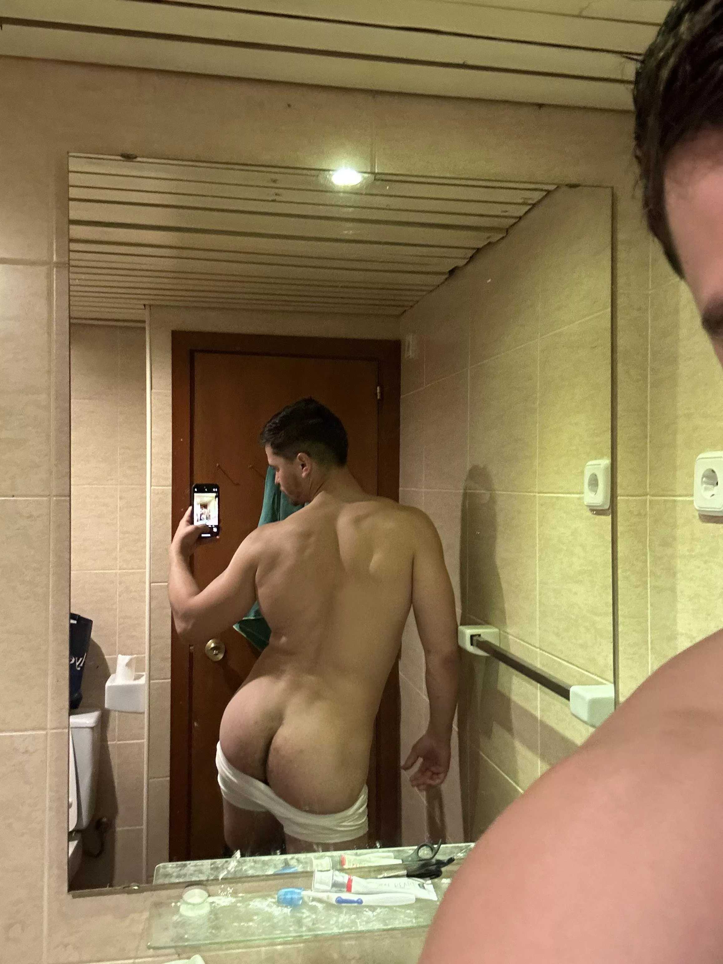 My ass is hungrier and throbbing😈