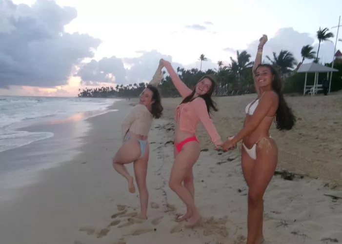 Sorority girls on spring break