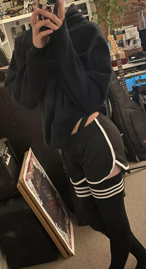 Sorry for the dirty mirror 😅