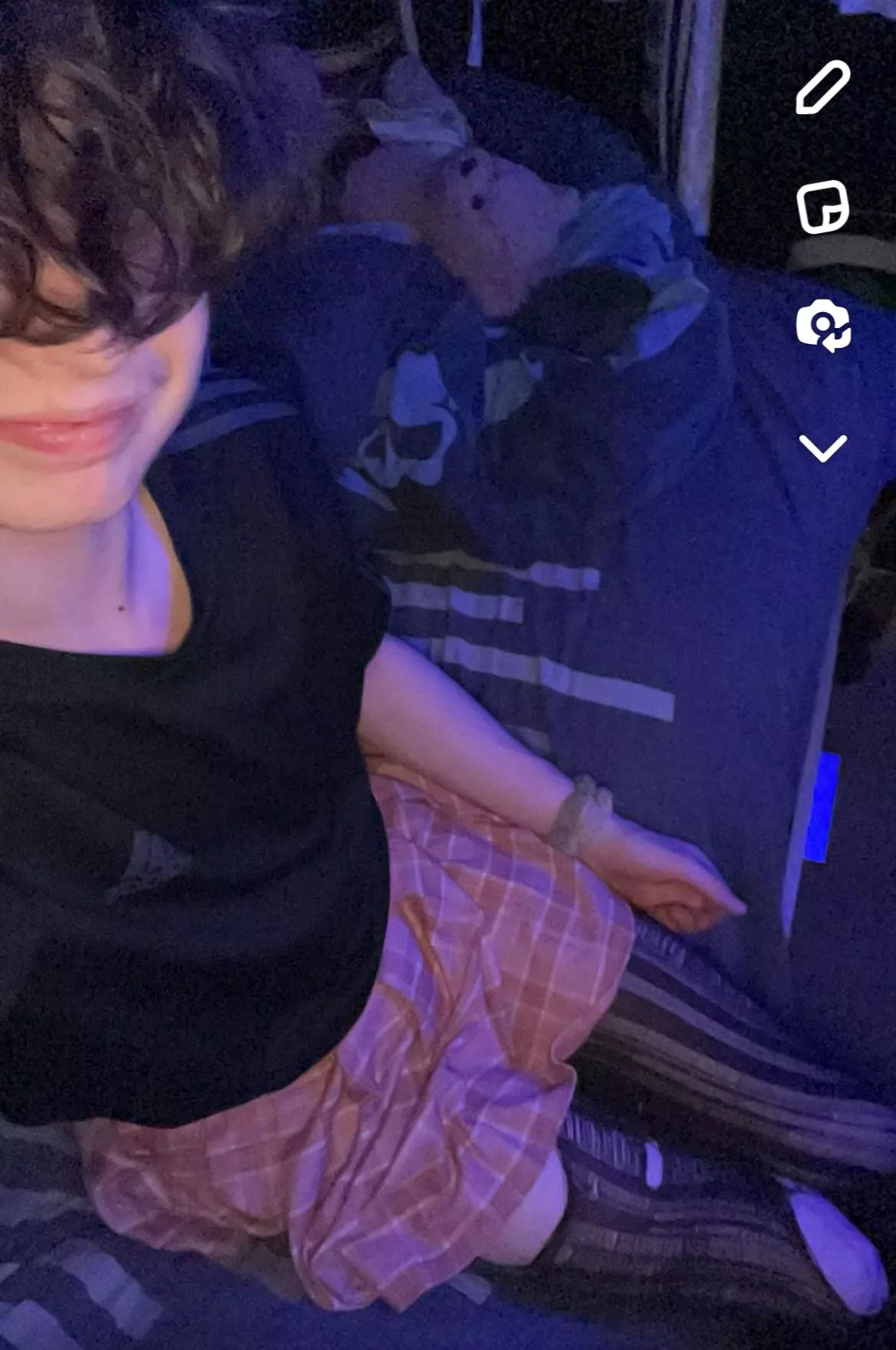 Starting to question my straightness the longer I’m on this subreddit