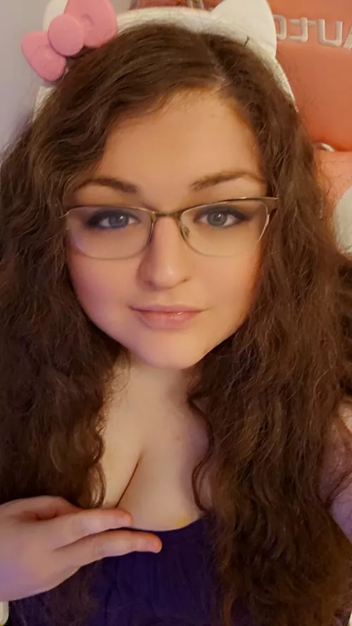 Sunday Vibes 🎮🌸