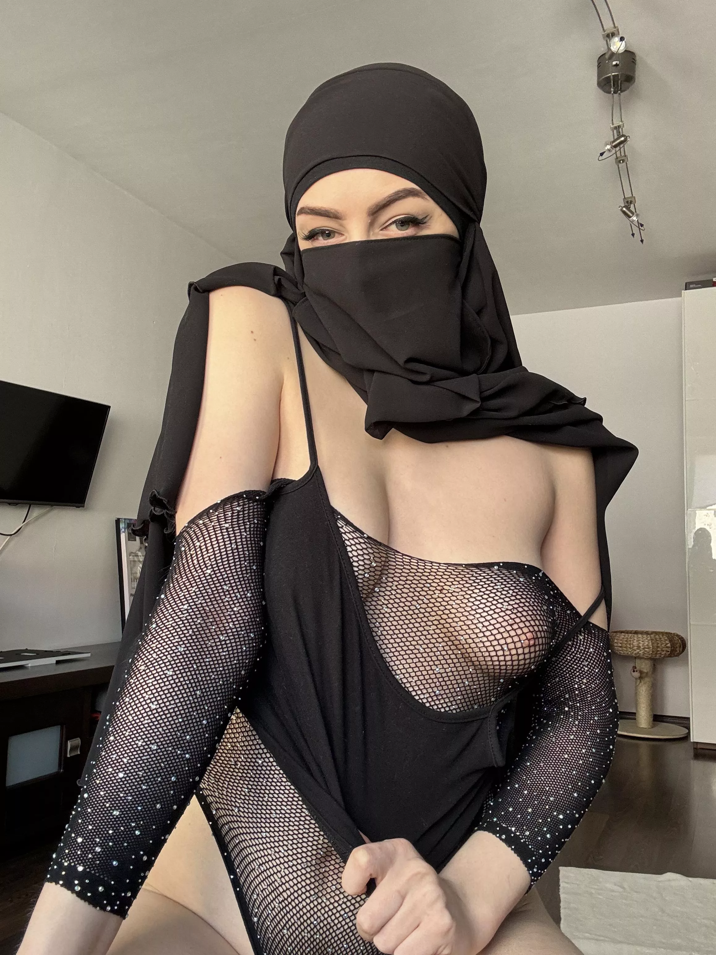 That mesh looks hot on me