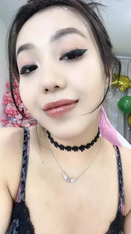 This collar means that I obey only you.