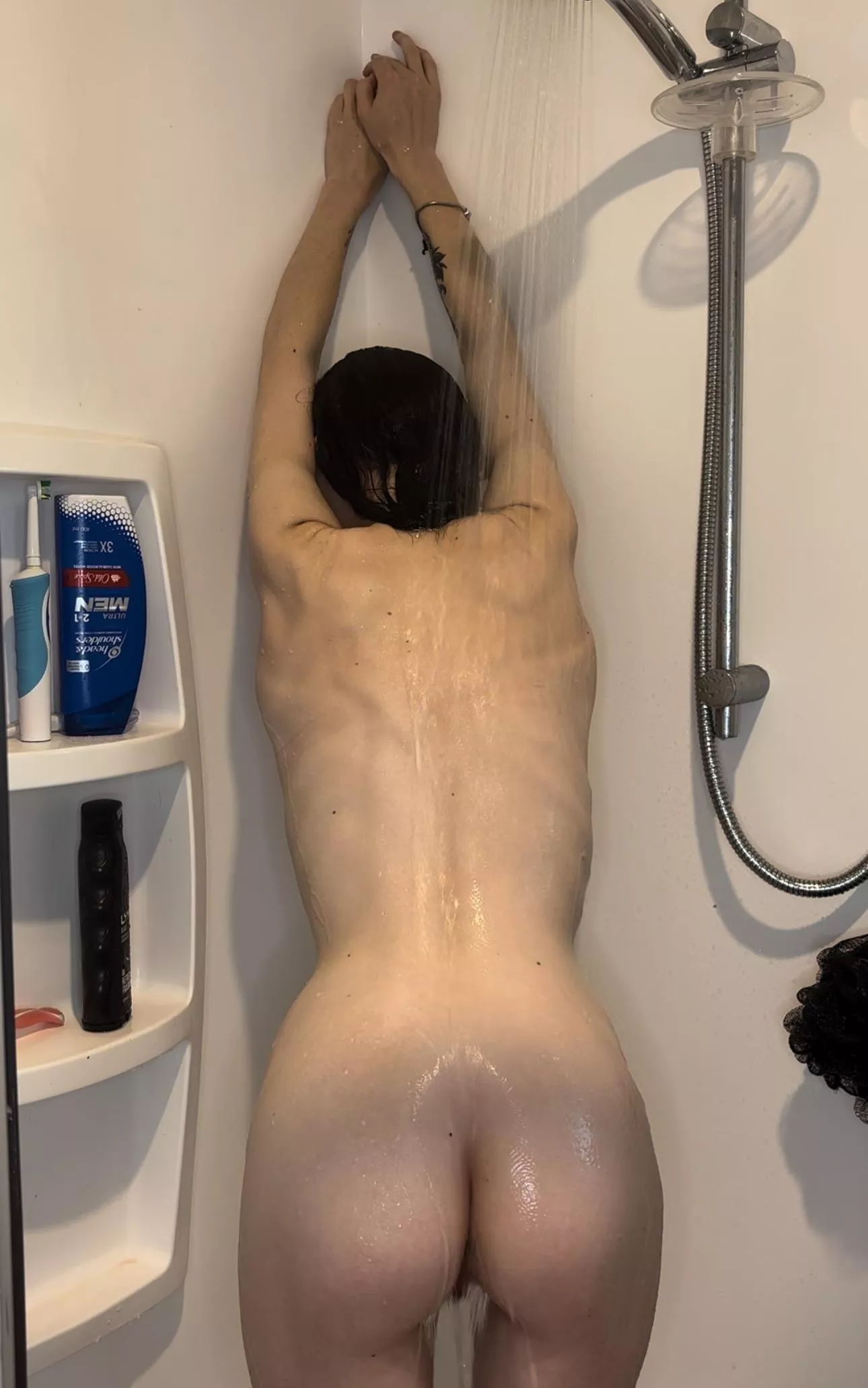 Ugh I hate doing this alone 🤭