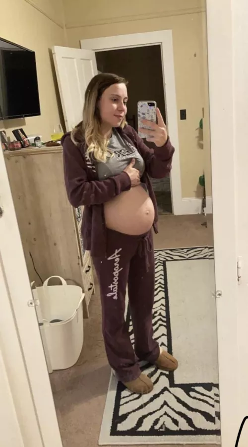 Undress me and take care of my pregnant pussy x