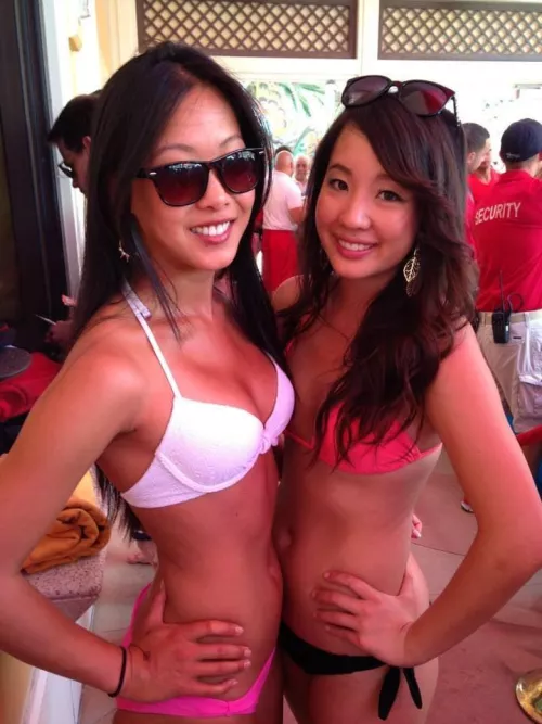 Which lady in a bikini?