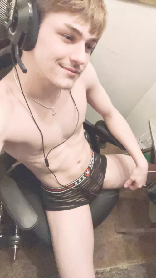 Who down to game together 