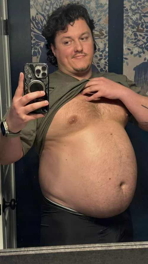 Who likes THICK men? 😏