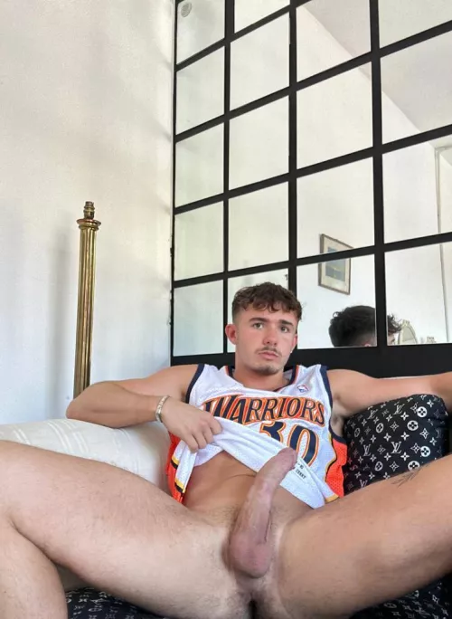 Would you let a 6ft giant breed you??