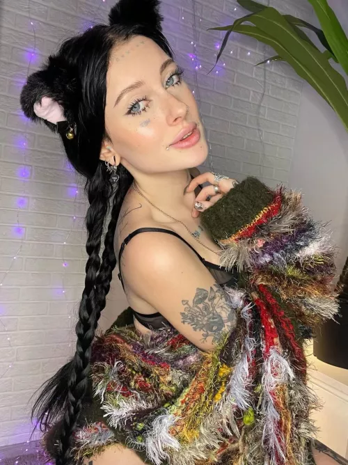 you'd take that sweet cat home with you, wouldn't you