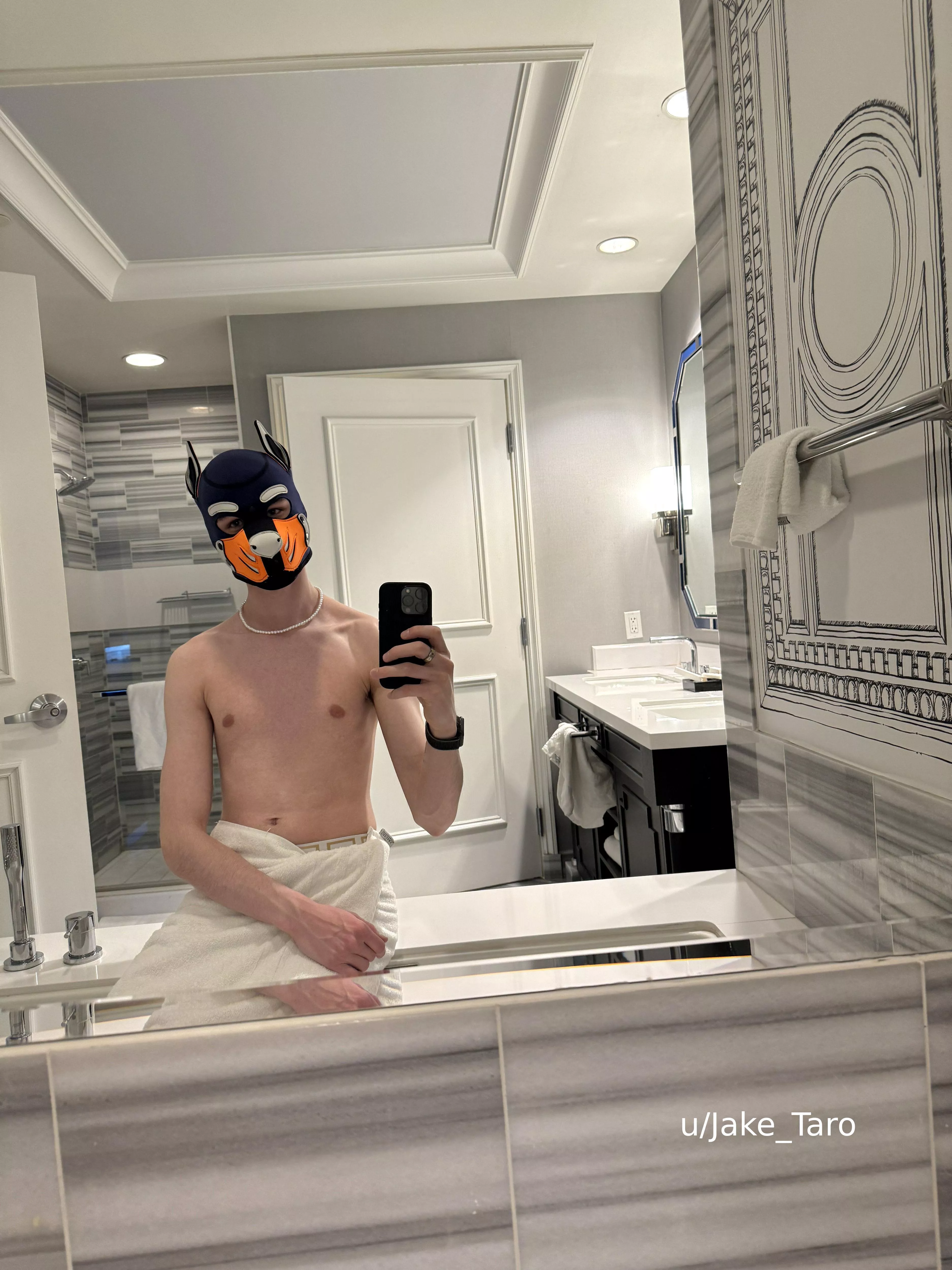 (20) want me to remove the towel?