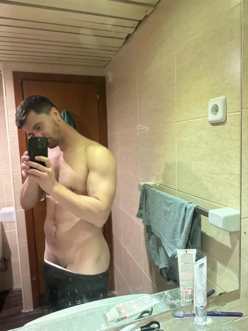 [26] need a guy like me?