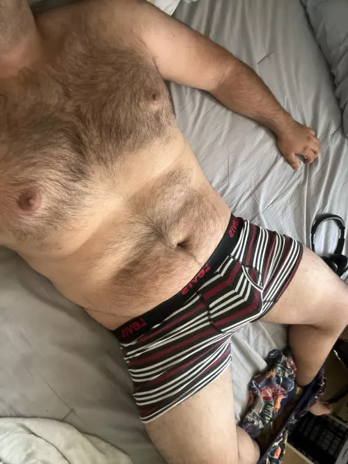 26 y/o Latin straight looking for straight masc buddy 18 to 30 years old for jerking off - bromance bonding. Fit or similar to me. Send pic to snap: Julianherna3236 face++