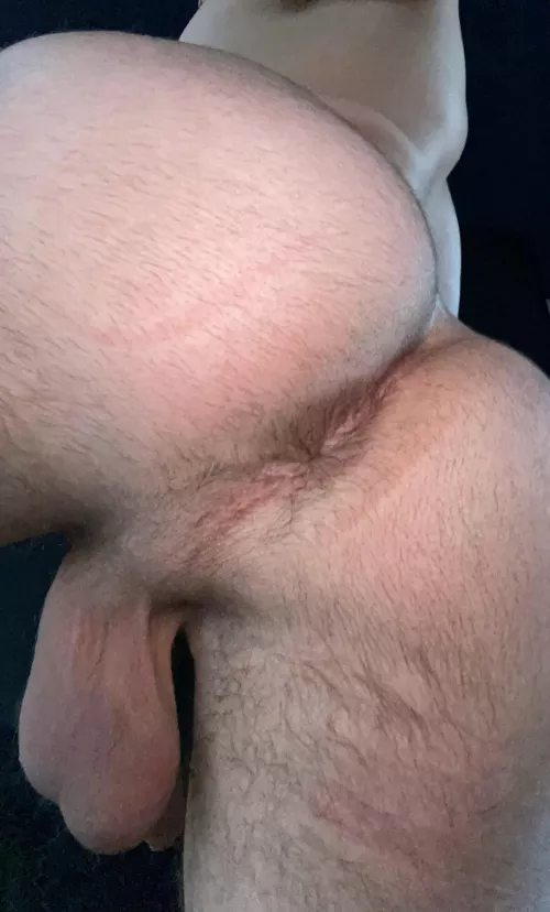 28. Spread and waiting for daddy. DM for snap 