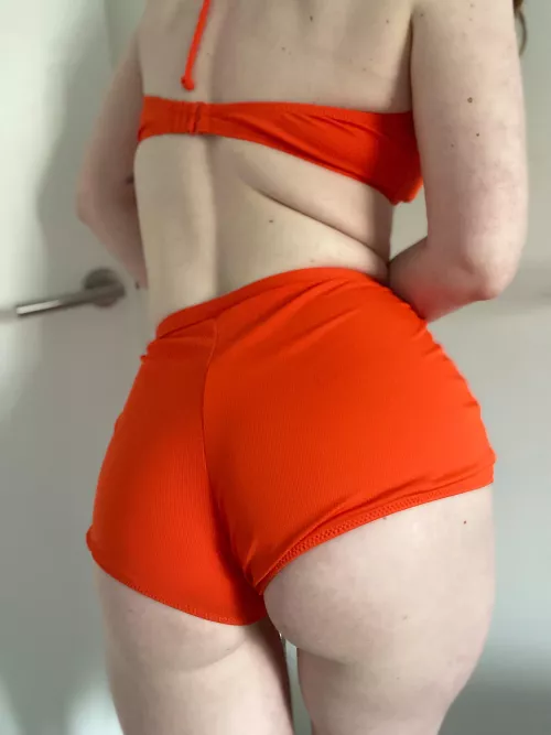 Anyone fancy a mom of two in a bikini 