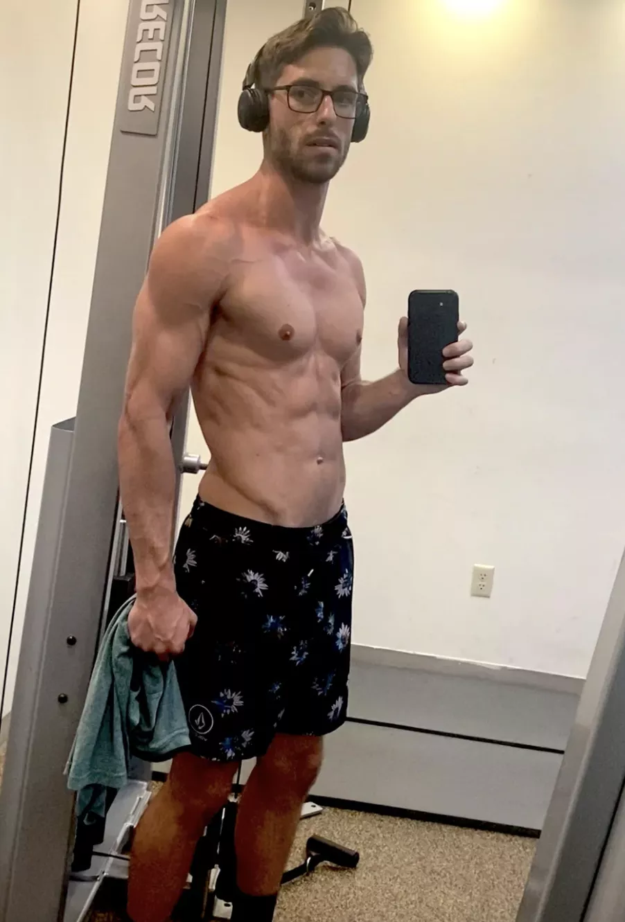 Anyone into fit and hung lawyers?