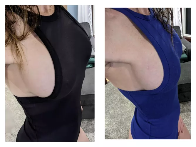 Braless in black or blue