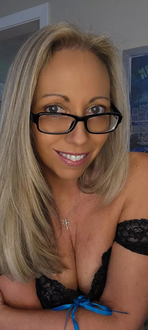 Can still be sexy with clothes on? (51F)