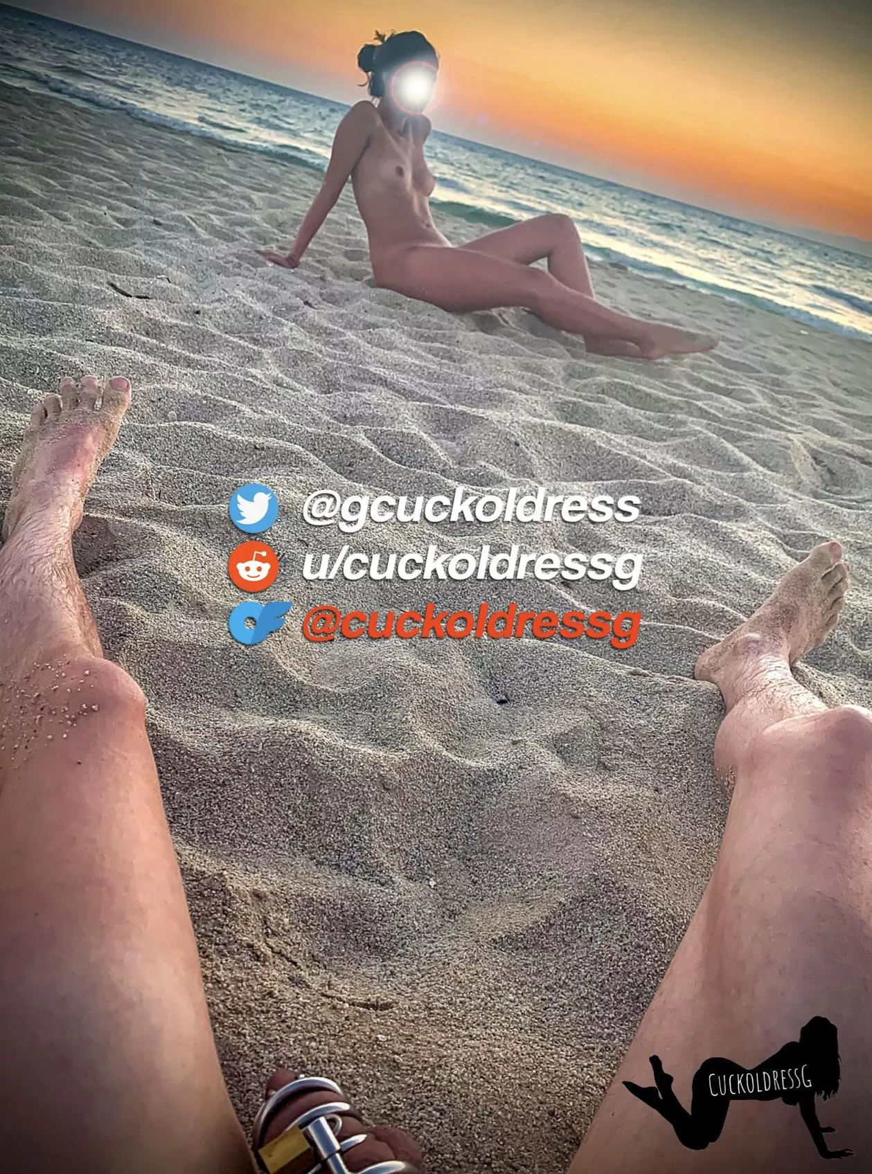 Can’t wait to be back on holiday so I can publicly humiliate cucky by making him go to the beach with his little cage on! 🤣🏖️☀️👉