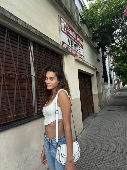 Do I look cute with my crop top?