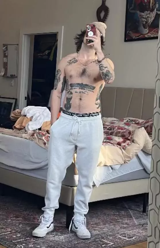 Do I look good in grey sweatpants?