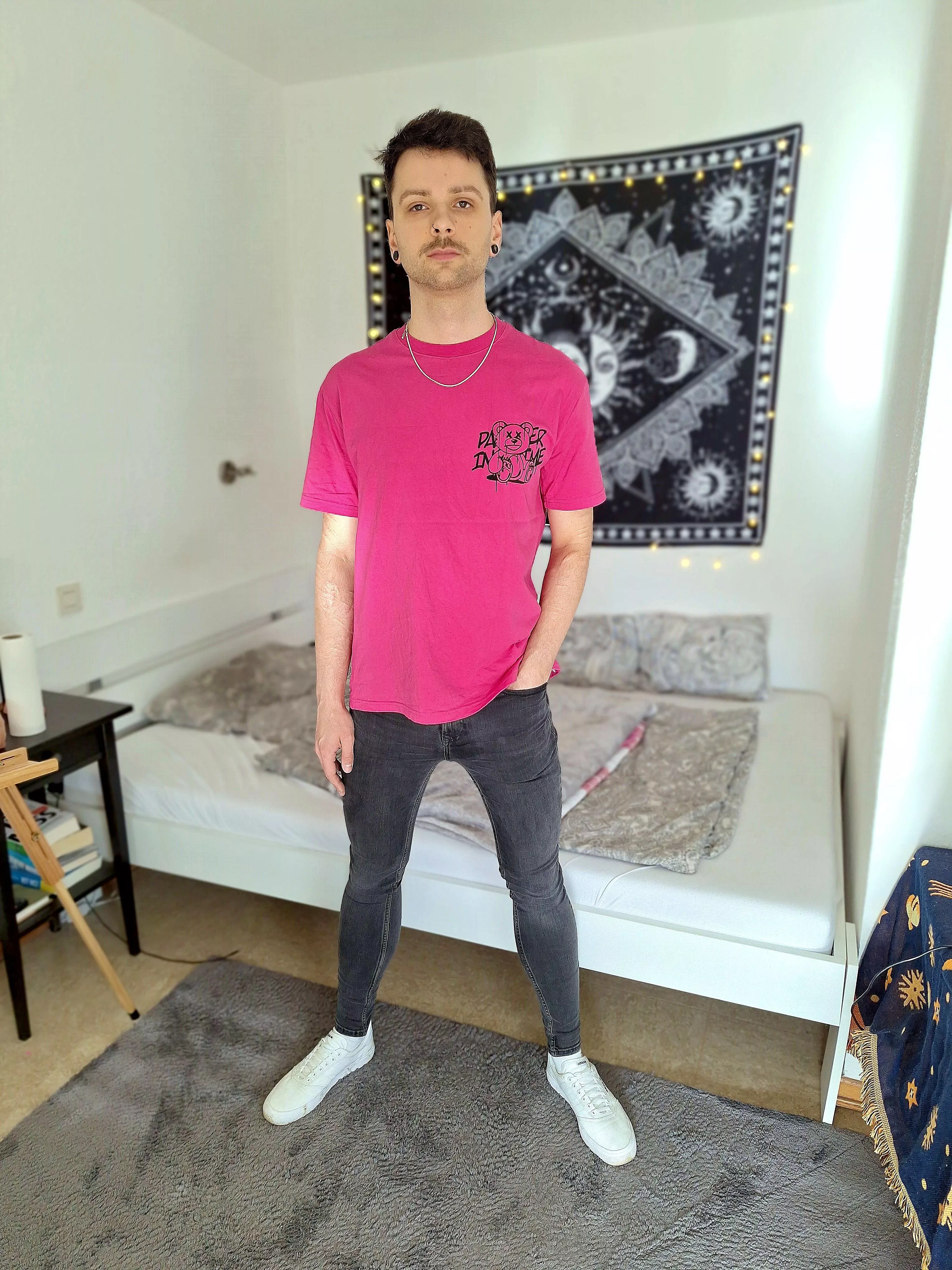 Do you like my outfit? :)