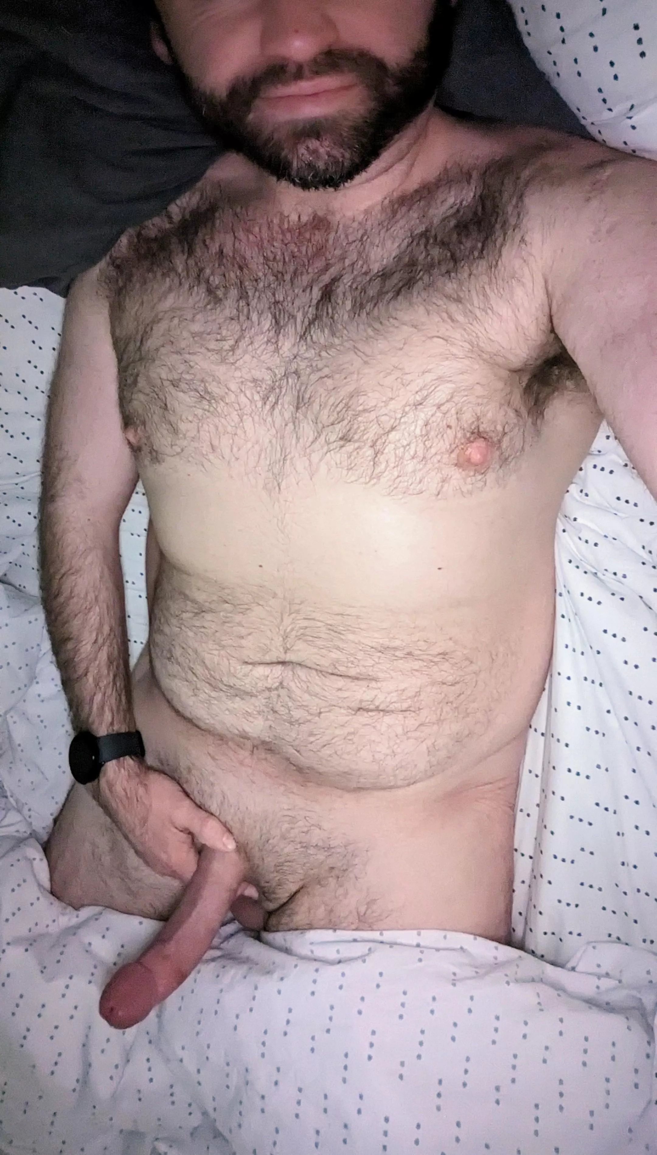 Do you think a freshly trimmed cock tastes better? (37)