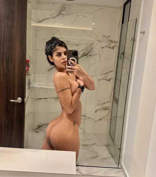 Do you think my waist is sexy?