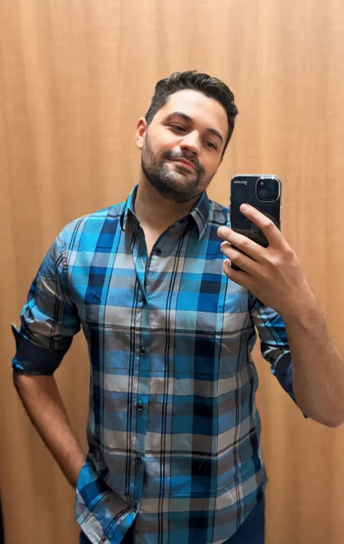 Feeling great in this new shirt ☺️