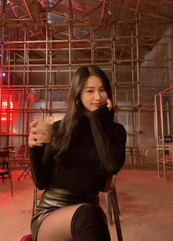 Hey everyone! It's been a while, I hope you like this pic