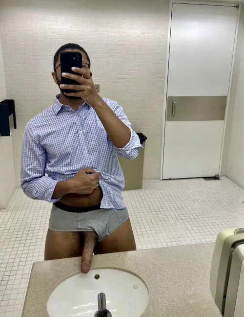 Horsecock spotted at the office