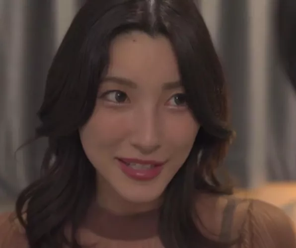 I need her name please anyone?