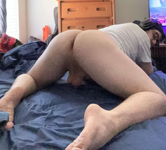 If I beat this then I’m unlocked? 😳 but every time I die it’s another day in the cage, and you’re gonna peg me the whole time? 🙈 oh no…