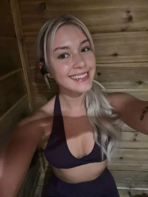 I'll have you addicted to blondes