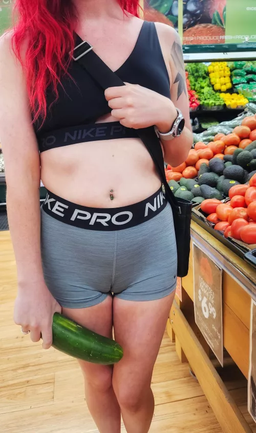 Just me and my toe...doing some shopping 