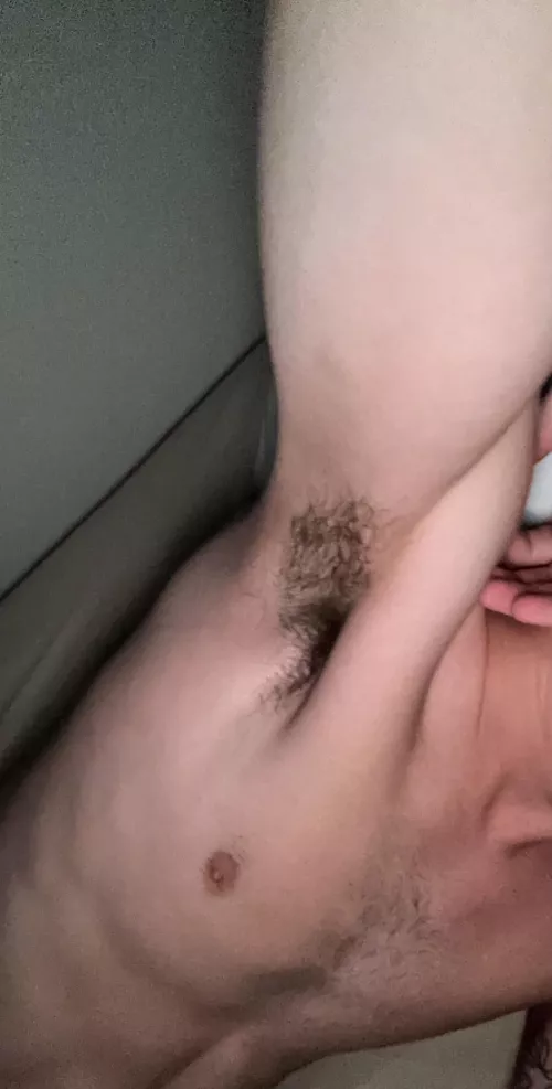 Looking for doms to expose me