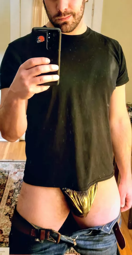 Metallic gold hanging 