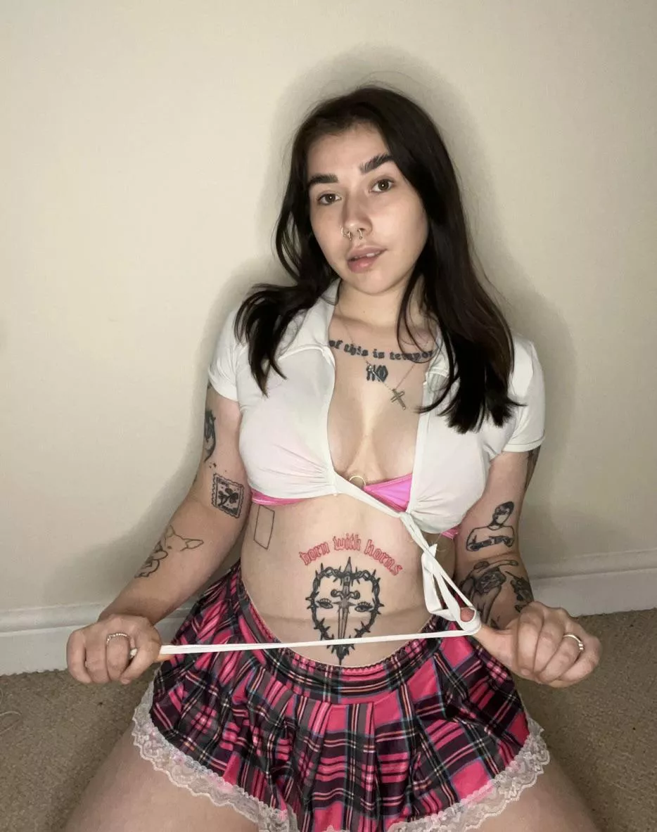 oh no i’ve been a naughty girl 