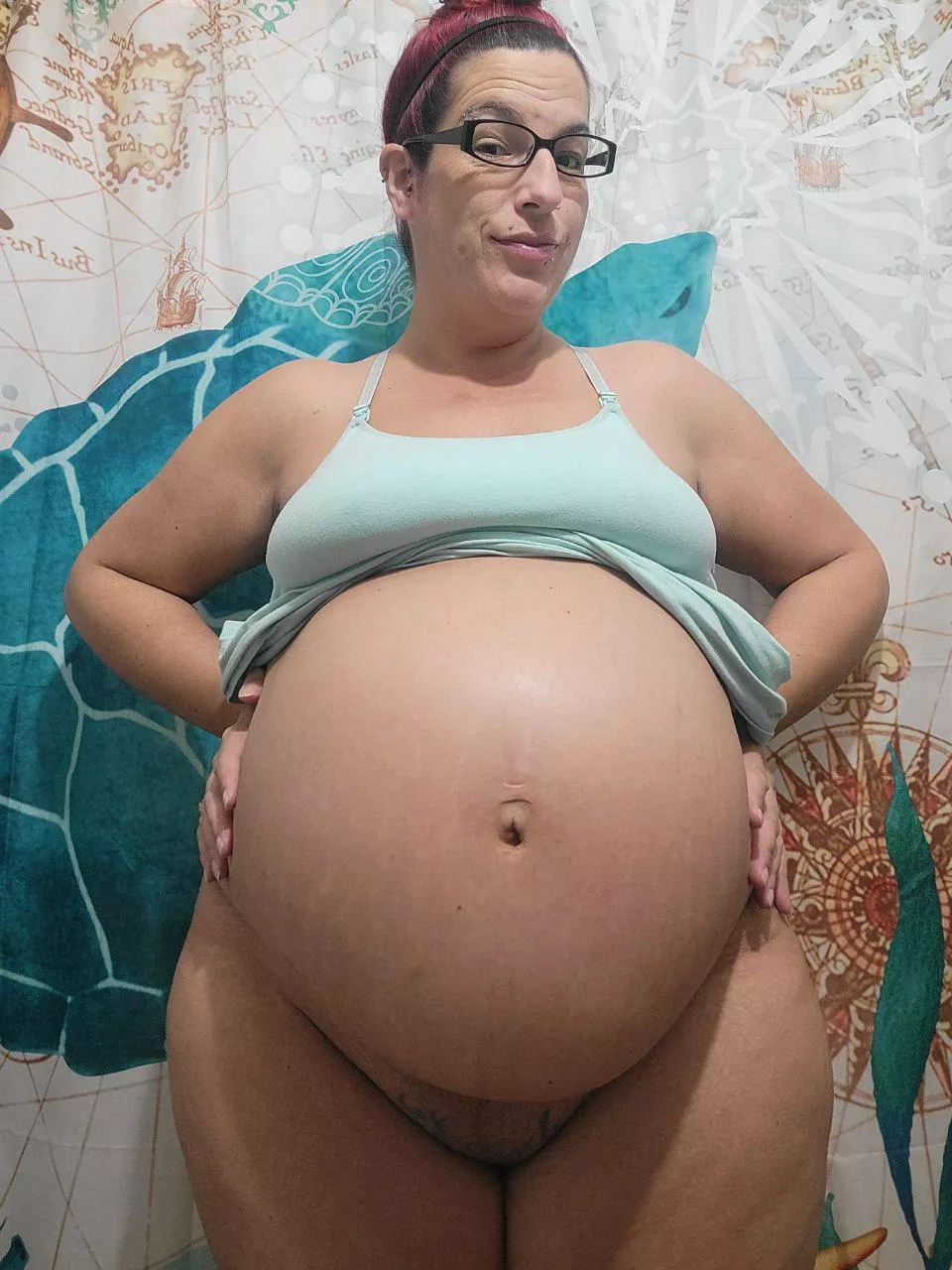 Only 2 DAYS LEFT to enjoy my HUGE pregnant belly! 😱Don't miss out this is my LAST pregnancy! 🥰 Available now! [GFE] or [sext] & [Cam]sessions! Custom[vid] & Cock[Rate] [Fet]ish friendly! Inquire about custom/pre-made [vid] and/or[pic]s! Ch