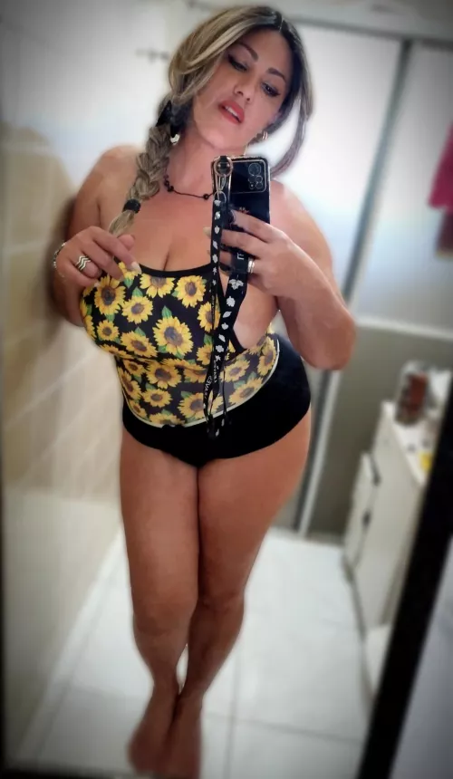 Seems these yellow flowers need to be watered