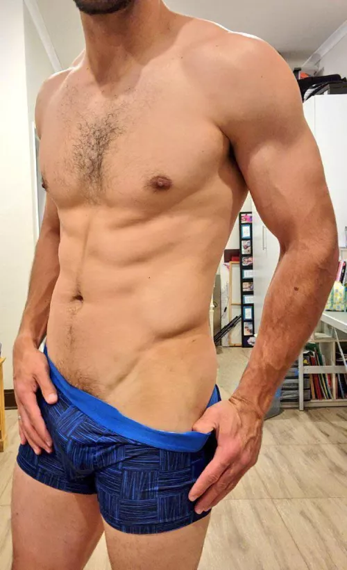 Spam me with shirtless pics @yesmuller42