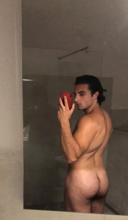 Tell me ur first though about this photo, be truthful…