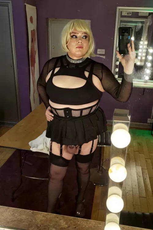 Well you definitely get treated differently when they see you caged at a sex club. Yes a guy finished over my face without asking 😳😳