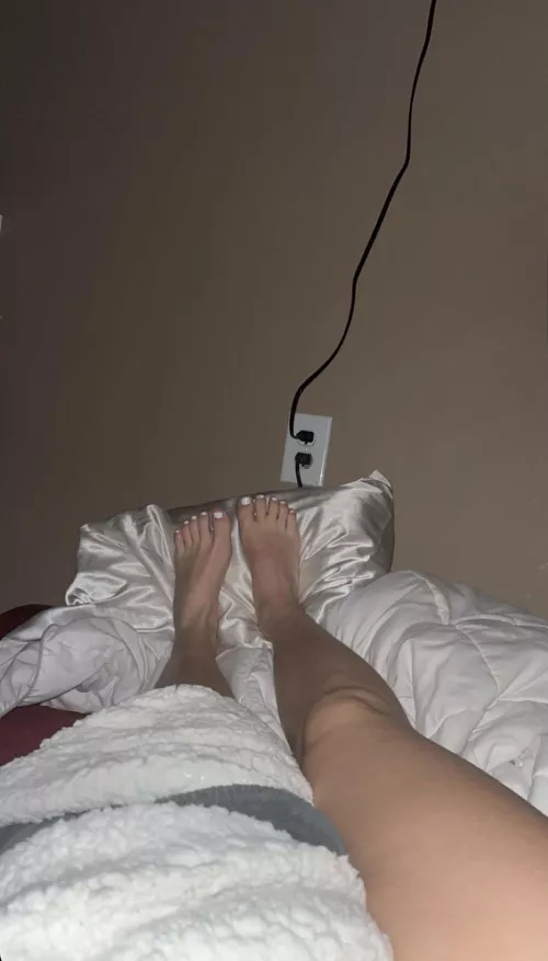 Who has a foot fetish