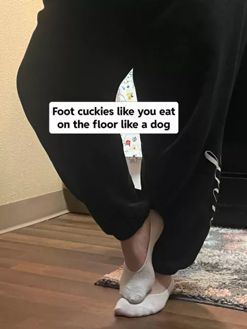You’re a pet cucky, nothing more , you belong on the floor at my feet