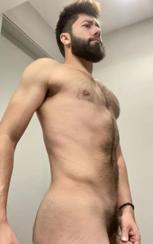 [26] Like how my hair and beard look in this one⚡️