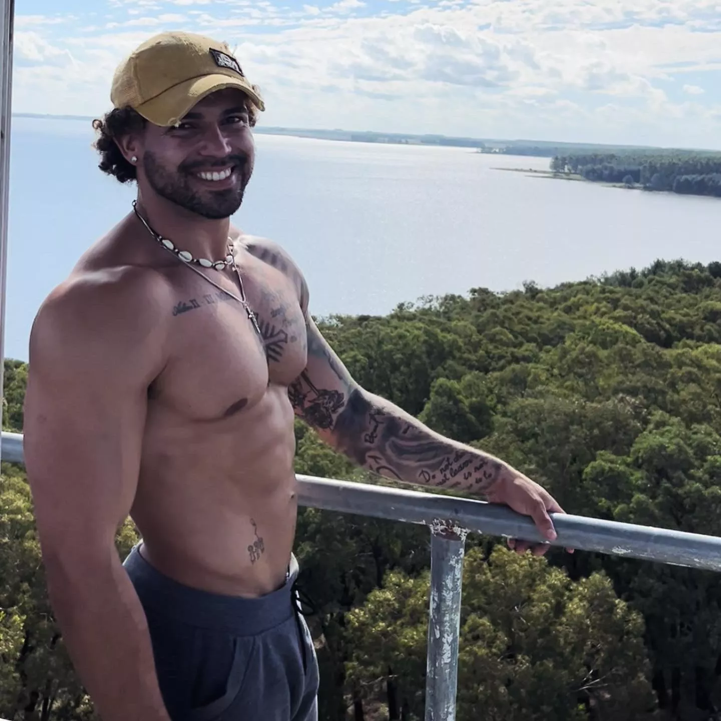 [28] do you like the landscape? 🫣