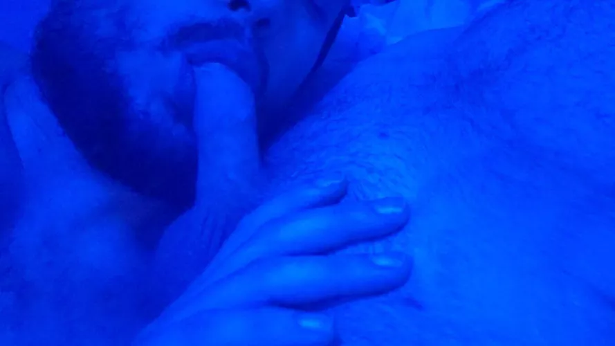 [35] I love a nice dick to suck on