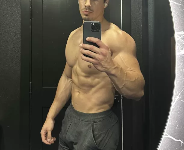 A little pump pic for you all today ❤️ 