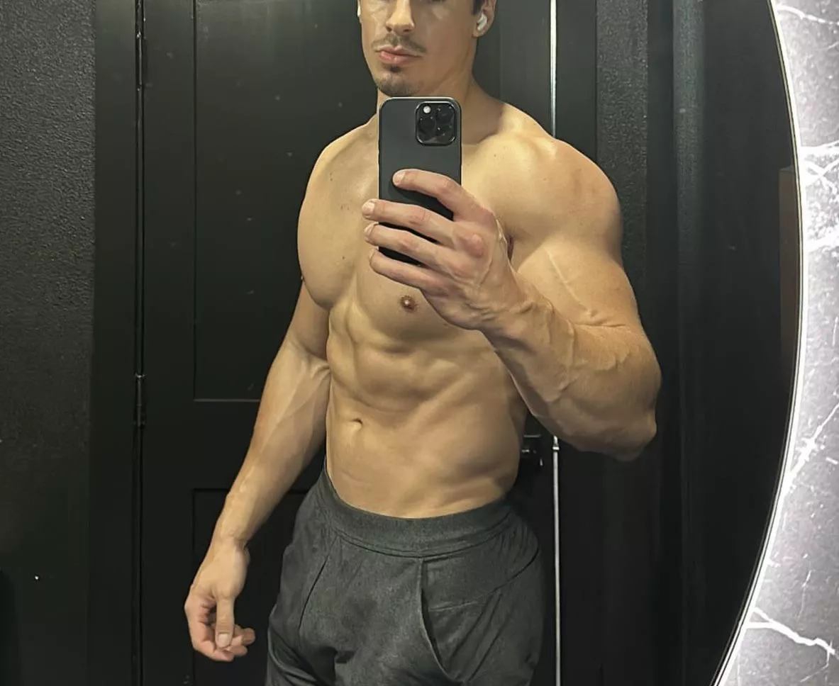 A little pump pic for you all today ❤️ 